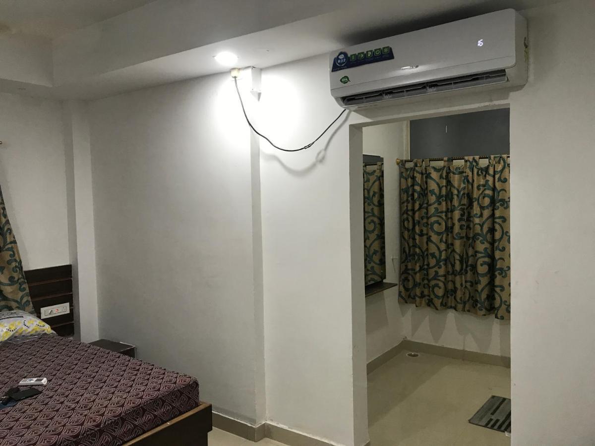 Krishnananda Dham Hotel Puri Exterior foto